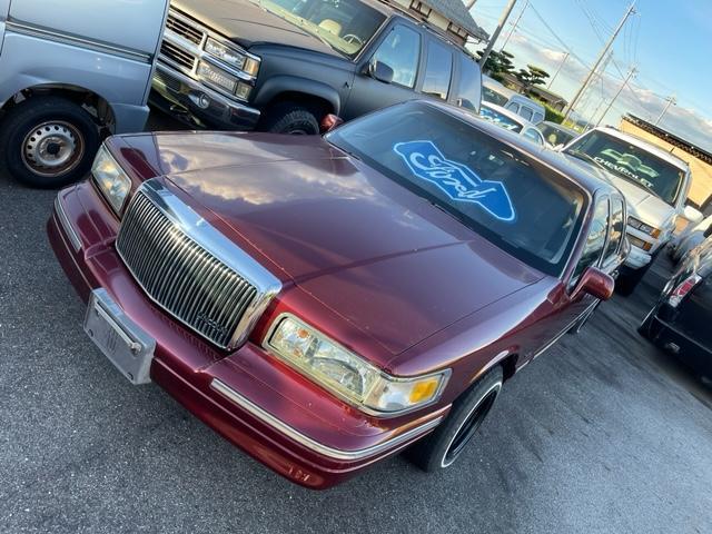 LINCOLN LINCOLN TOWNCAR 