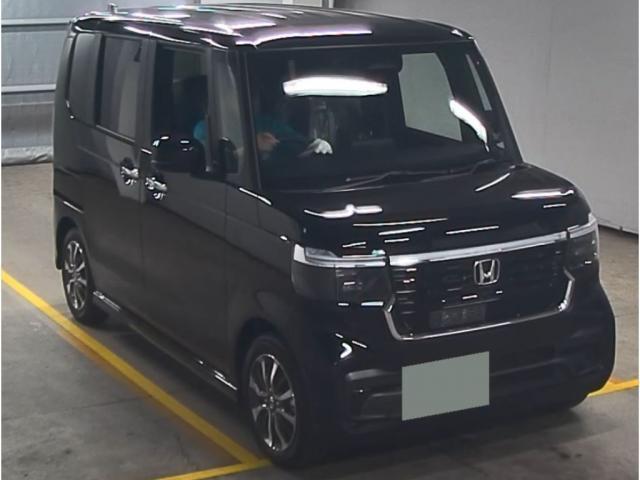 HONDA N-BOX CUSTOM 