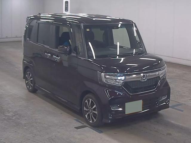 HONDA N-BOX CUSTOM 