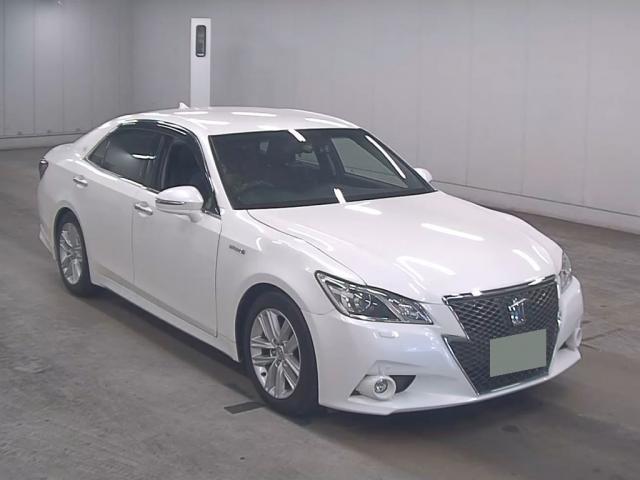 TOYOTA CROWN HYBRID 