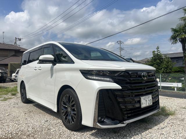 TOYOTA VELLFIRE HYBRID 