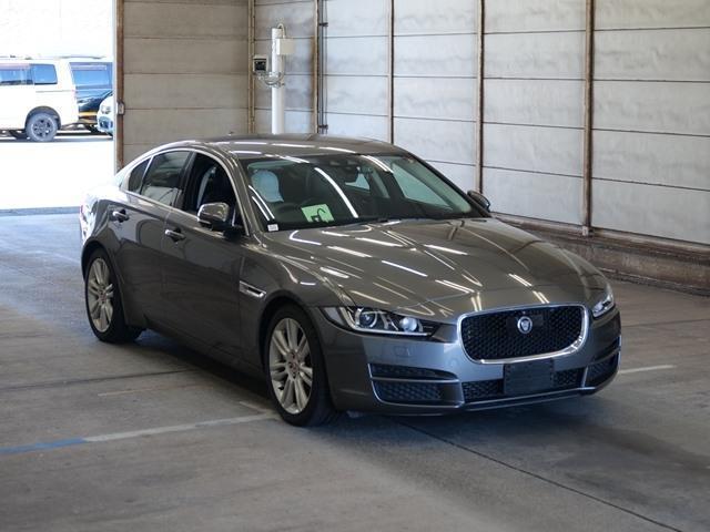 JAGUAR XE 