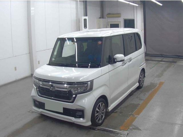 HONDA N-BOX CUSTOM 