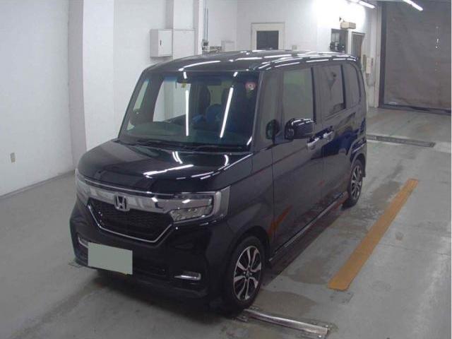 HONDA N-BOX CUSTOM 