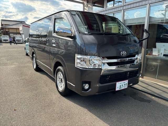 TOYOTA HIACE VAN 