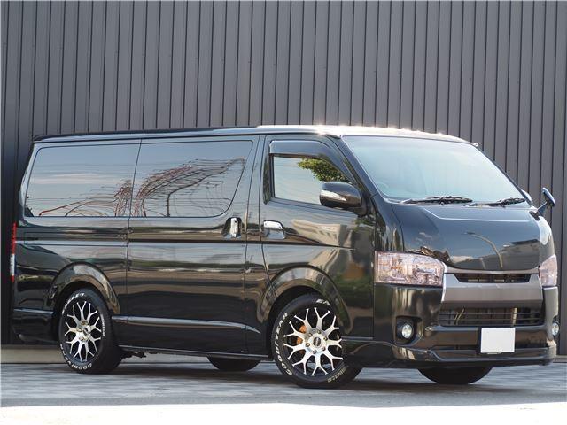 TOYOTA HIACE VAN 