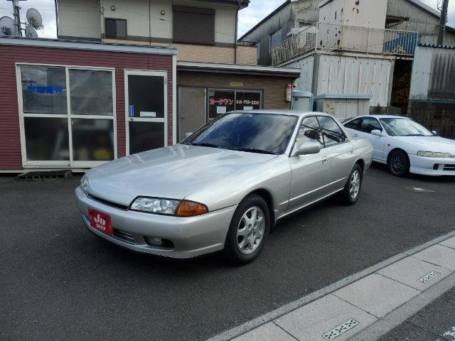 NISSAN SKYLINE 