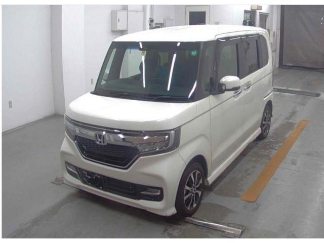 HONDA N-BOX CUSTOM 