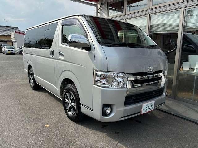 TOYOTA HIACE VAN 