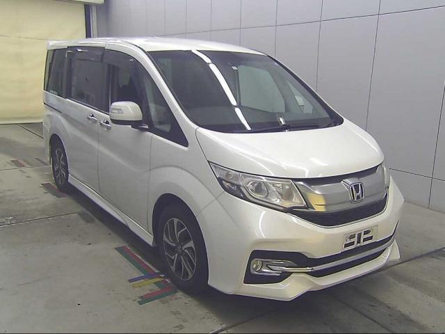 HONDA STEPWAGON SPADA 