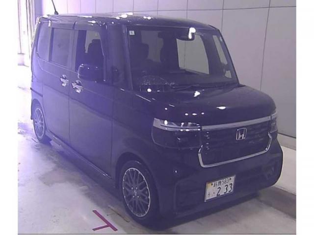 HONDA N-BOX CUSTOM 