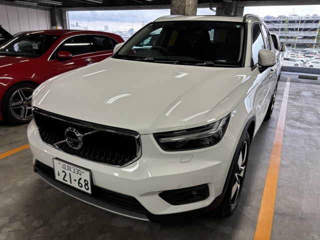 VOLVO XC40 