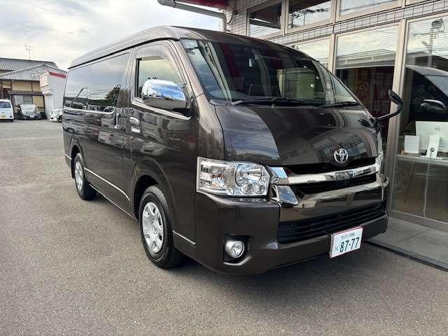 TOYOTA HIACE VAN 