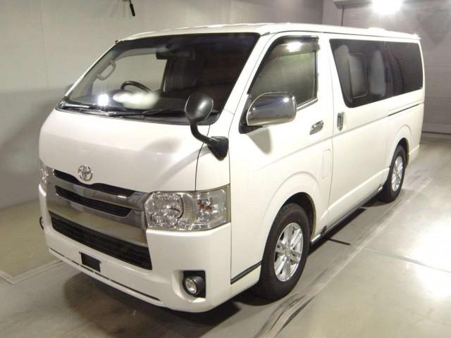 TOYOTA HIACE VAN 