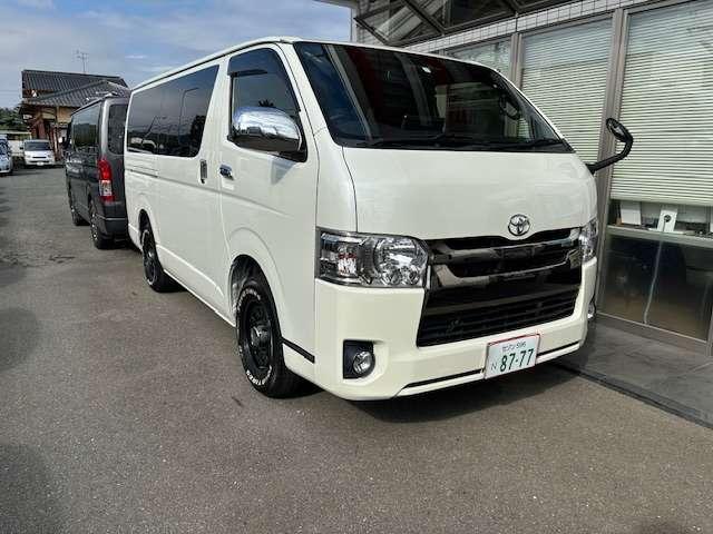 TOYOTA HIACE VAN 