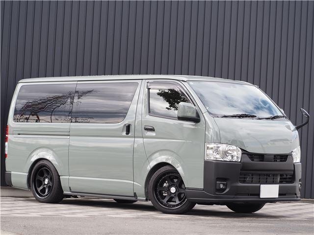 TOYOTA HIACE VAN 