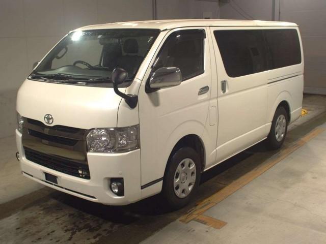 TOYOTA HIACE VAN 