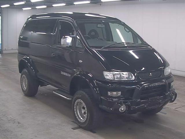 MITSUBISHI DELICA SPACE GEAR 