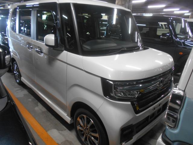 HONDA N-BOX CUSTOM 