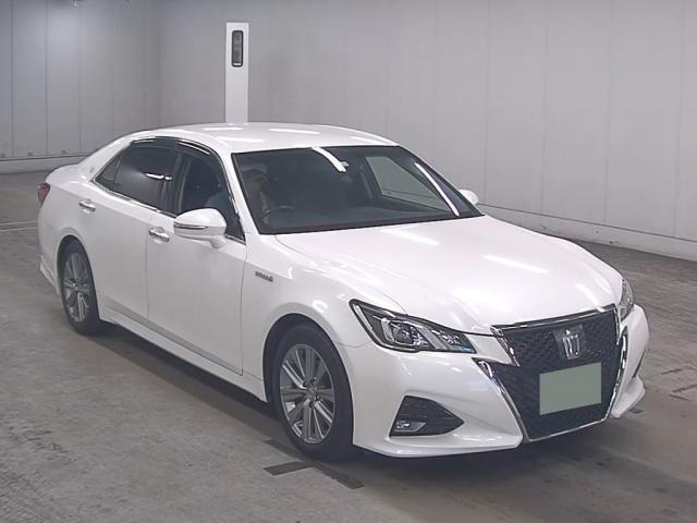 TOYOTA CROWN HYBRID 