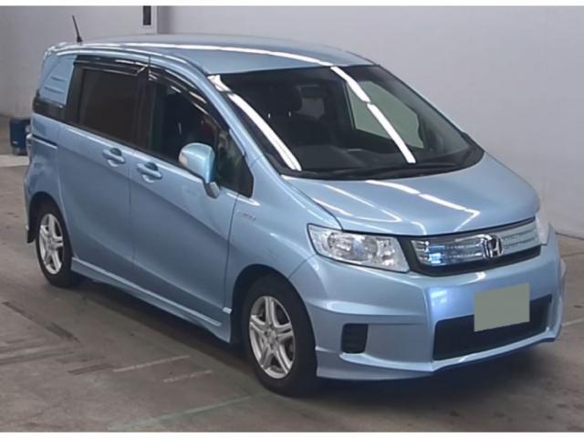 HONDA FREED SPIKE HYBRID 