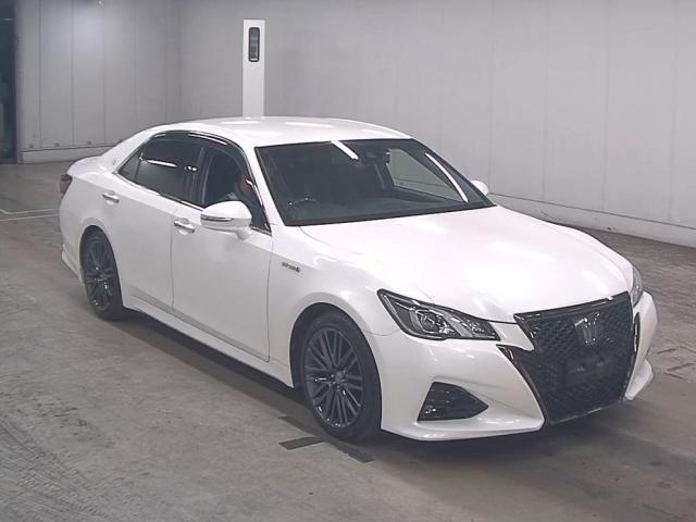 TOYOTA CROWN HYBRID 