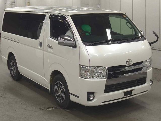 TOYOTA HIACE VAN 