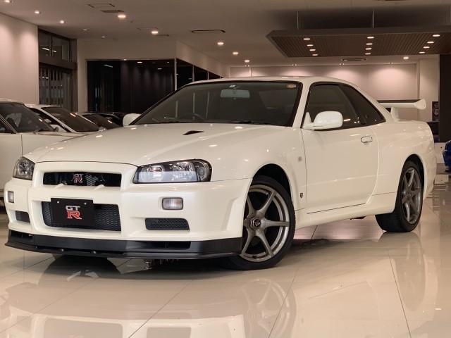 NISSAN SKYLINE 