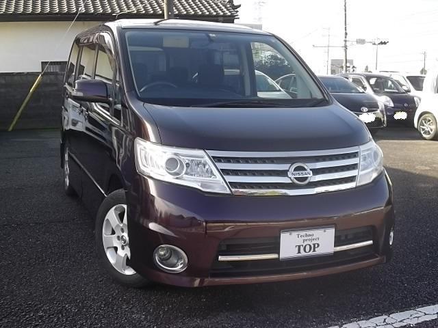 NISSAN SERENA 