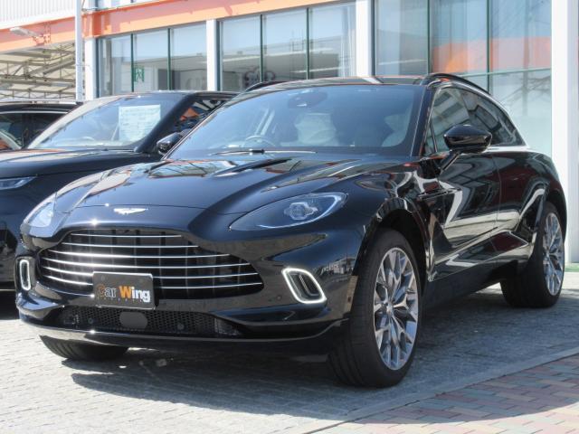 ASTON MARTIN DBX 