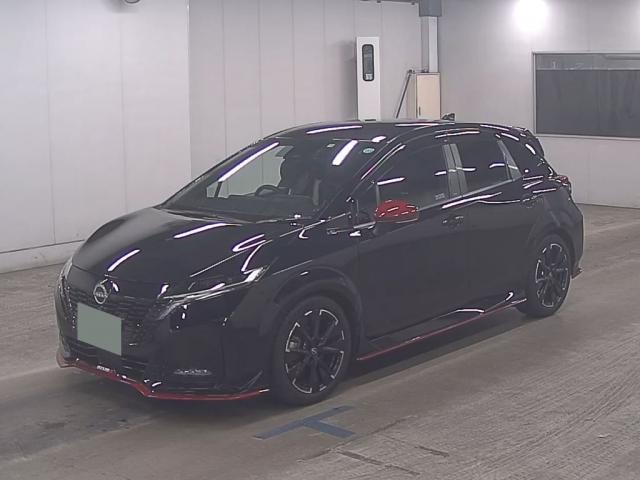 NISSAN AURA 