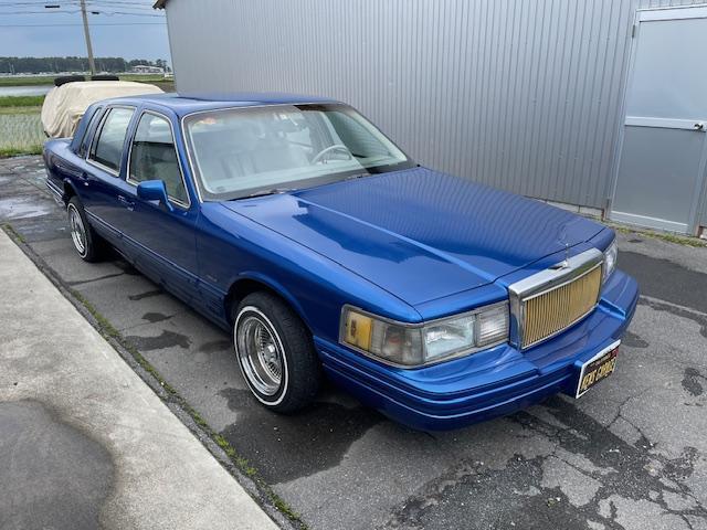 LINCOLN LINCOLN TOWNCAR 