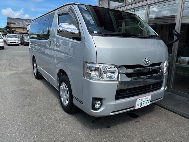 TOYOTA HIACE VAN 