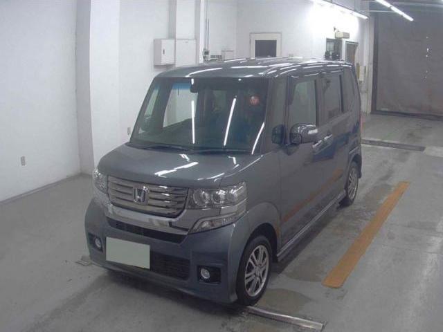 HONDA N-BOX CUSTOM 