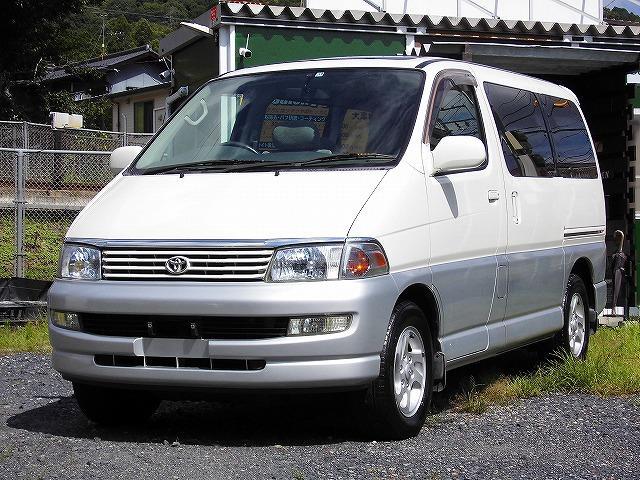 TOYOTA HIACE REGIUS 