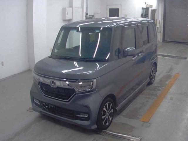 HONDA N-BOX CUSTOM 