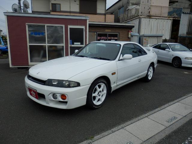 NISSAN SKYLINE 