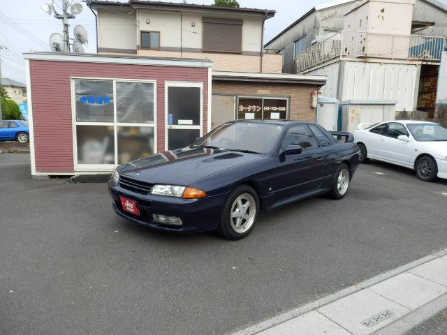 NISSAN SKYLINE 