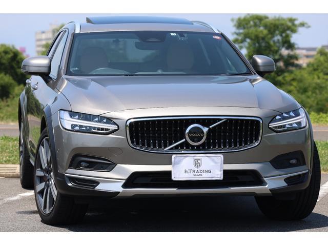 VOLVO V90 