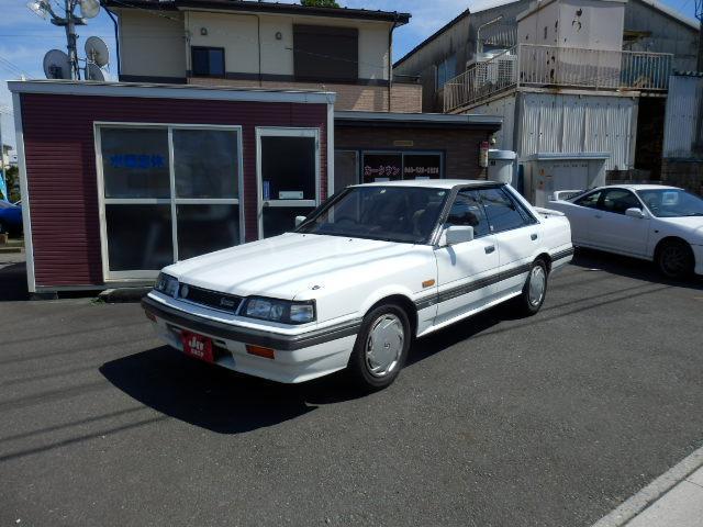 NISSAN SKYLINE 