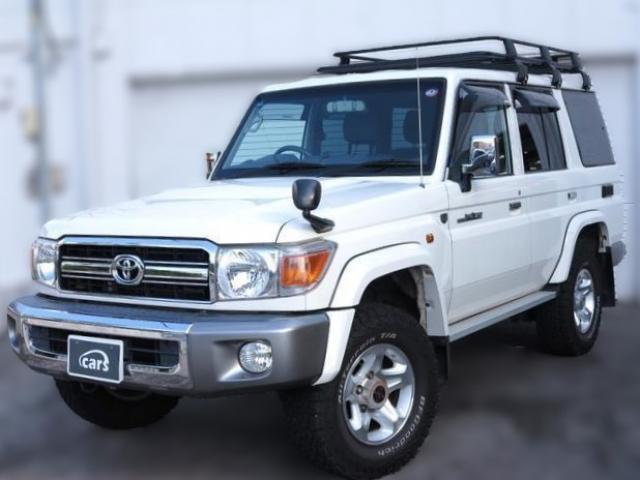 TOYOTA LAND CRUISER 70 