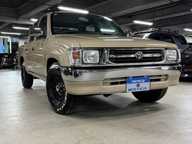 TOYOTA HILUX SPORTS PICK UP 