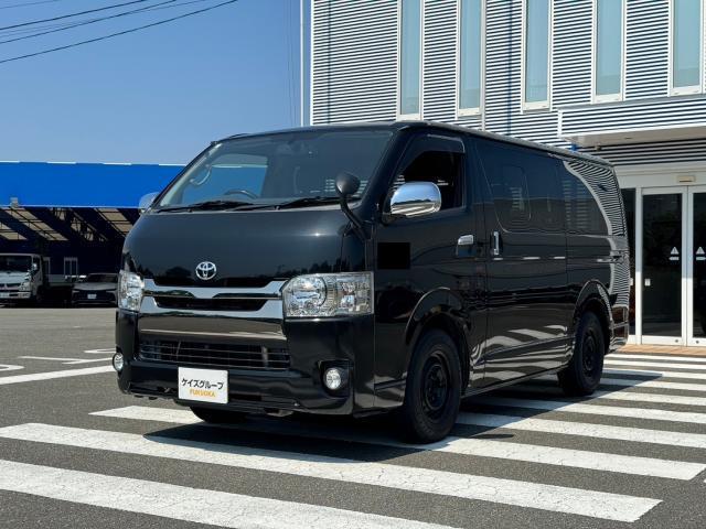 TOYOTA HIACE VAN 