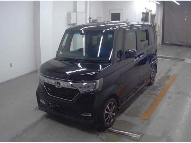 HONDA N-BOX CUSTOM 