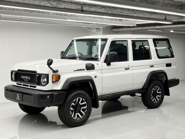 TOYOTA LAND CRUISER 70 