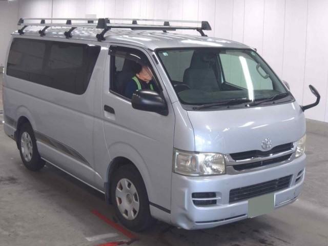 TOYOTA REGIUS ACE VAN 