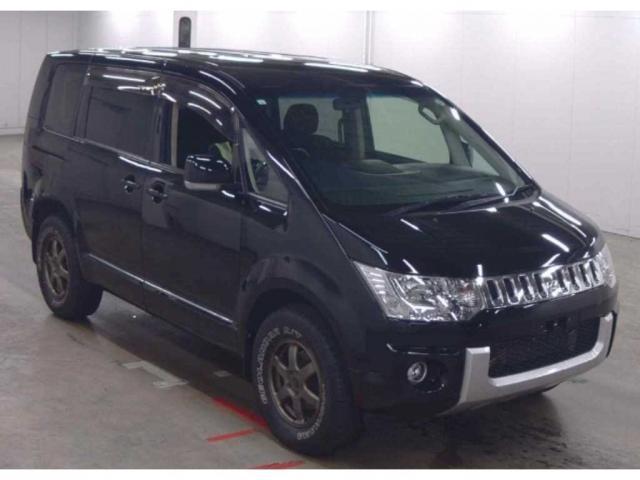 MITSUBISHI DELICA D:5 