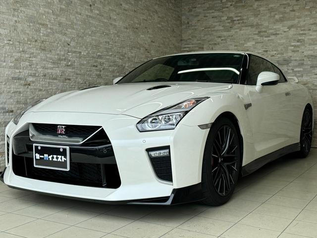 NISSAN GT-R 