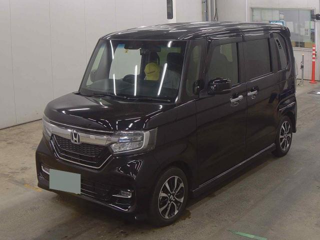 HONDA N-BOX CUSTOM 