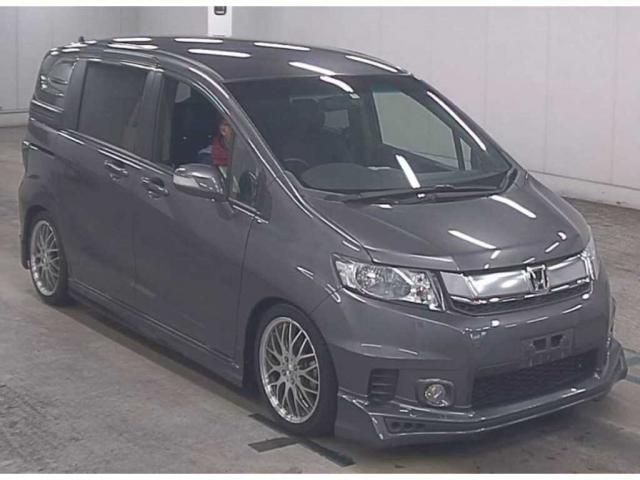 HONDA FREED SPIKE 